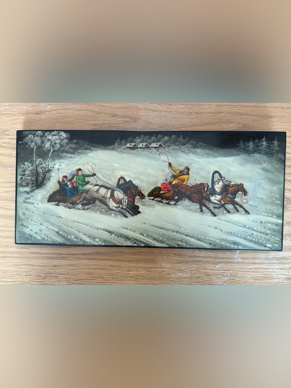 Vtg 70’s RUSSIAN LACQUER PLAQUE 
FEDOSKINO 2 TROIKAS no signature 
Hand painted